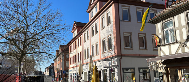 Das Bürogebäude der Interactive One von außen fotografiert.